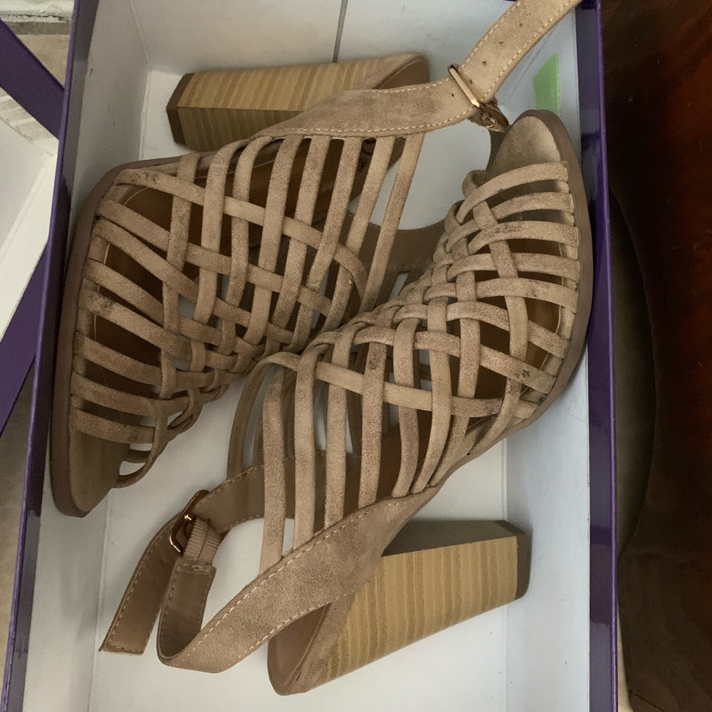 Tan heels